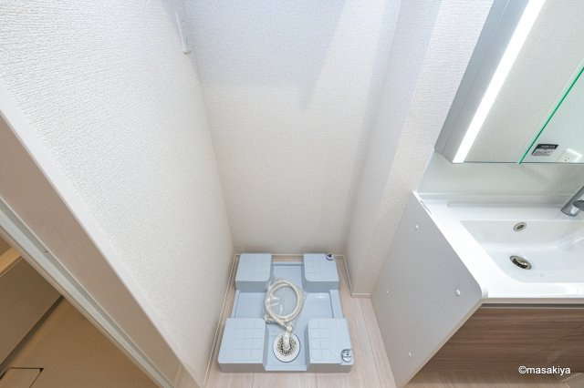 トリシア東和田　W（西）棟の洗面所|写真は同じ建築会社の近い間取りの物です。参考にご覧下さい。