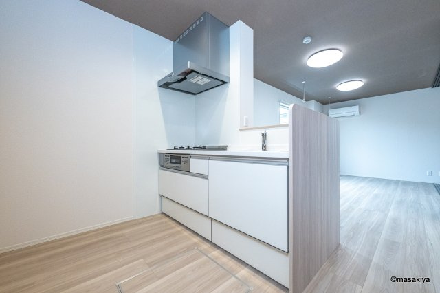 トリシア東和田　W（西）棟のキッチン|写真は同じ建築会社の近い間取りの物です。参考にご覧下さい。