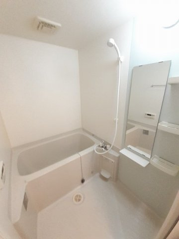 クレール　にほづ　Ａの浴室