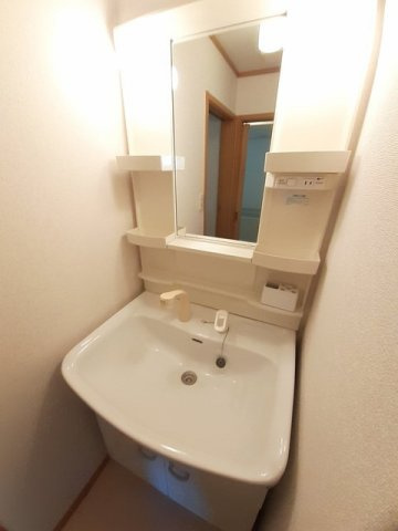 クレール　にほづ　Ａの洗面所