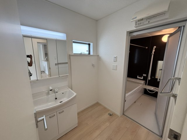 南風原津嘉山第6の独立洗面台