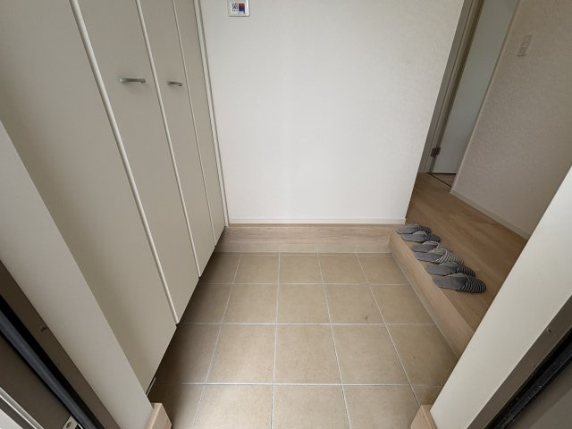 南風原津嘉山第6の玄関