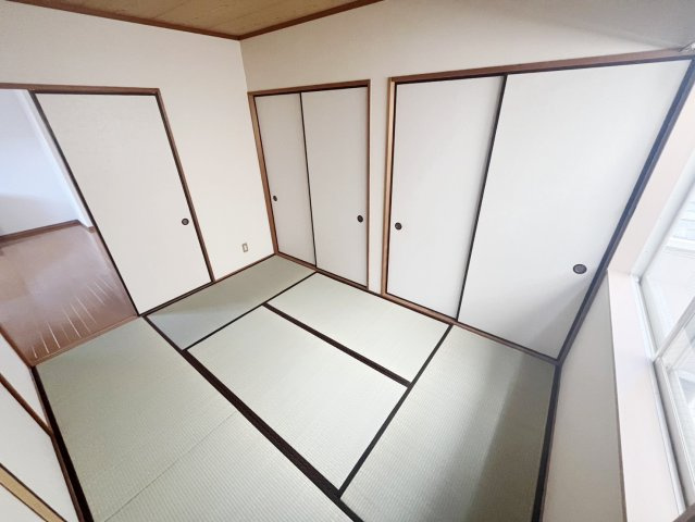 安芸郡海田町大立町のアパートの和室