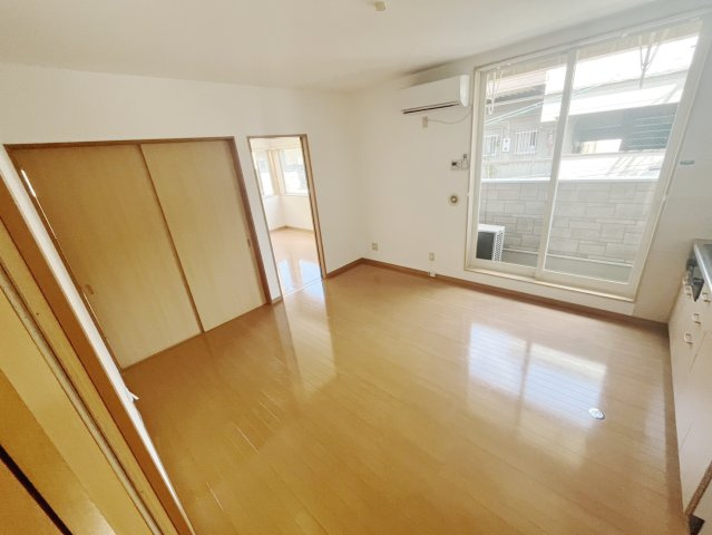 安芸郡海田町大立町のアパートの居間・リビング