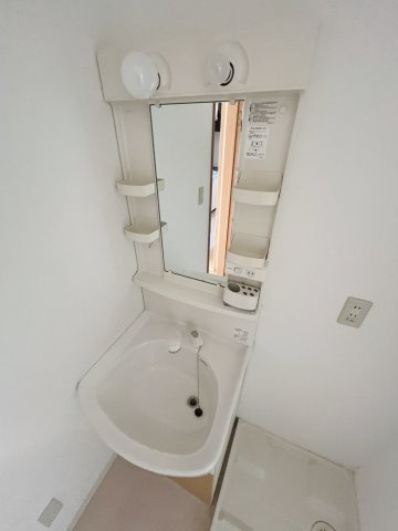 安芸郡海田町大立町のアパートの独立洗面台