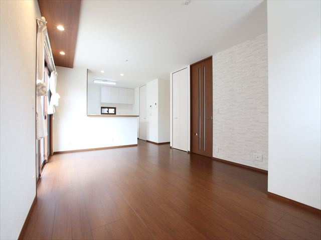 【居間・リビング】の画像