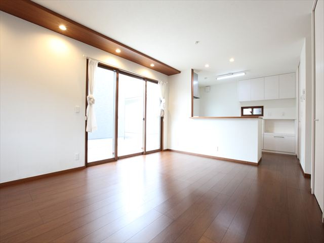 【居間・リビング】の画像