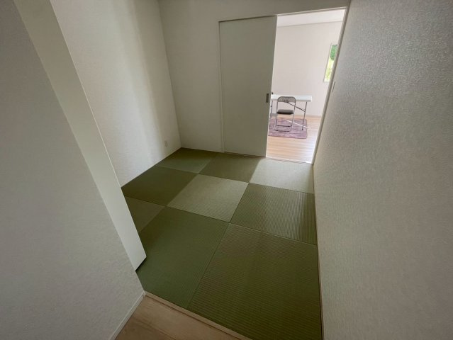 ♥♥南風原町宮平第3-1号棟（全2棟）の和室|柔らかい畳が心地よい和室