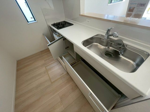♥♥南風原町宮平第3-1号棟（全2棟）のキッチン|お料理しやすいキッチンです