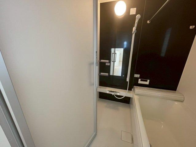 ♥♥南風原町宮平第3-1号棟（全2棟）の浴室|ゆったり過ごせるお風呂です