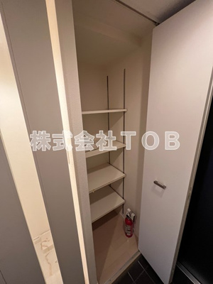 【収納】 | ウィルテラス千歳烏山 | 玄関収納※クリーニング中の写真※