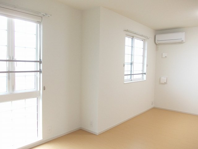 サンセール　ヤマビコの居間・リビング