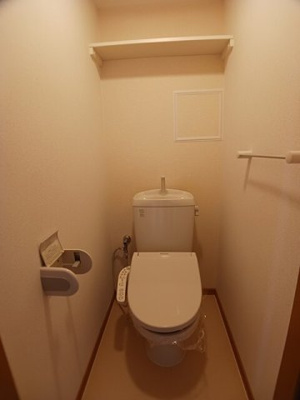 【トイレ】 | サンクス・ガーデン | 清潔感のあるトイレです