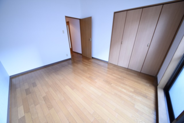 コンフォート野間の寝室