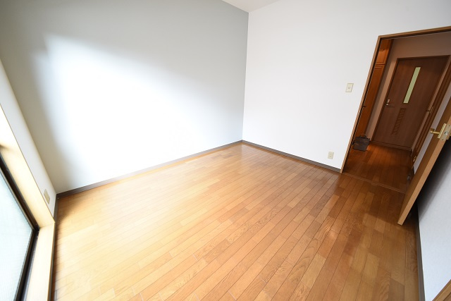 コンフォート野間の洋室