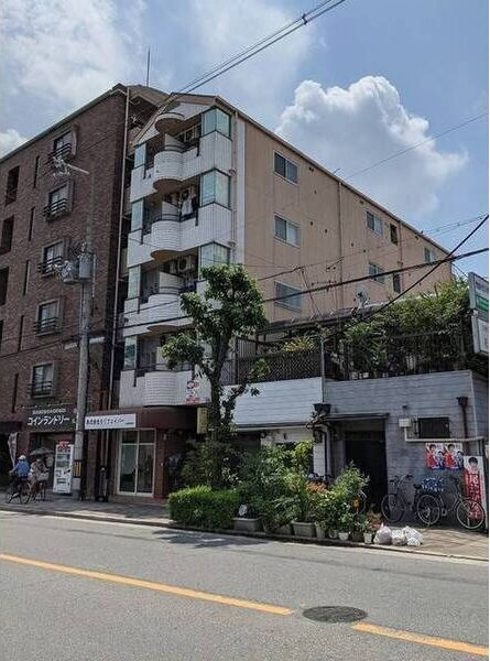 プレアール長居公園の外観