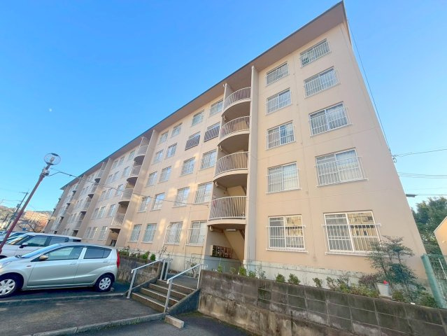 フラワリータウン生駒Aの外観