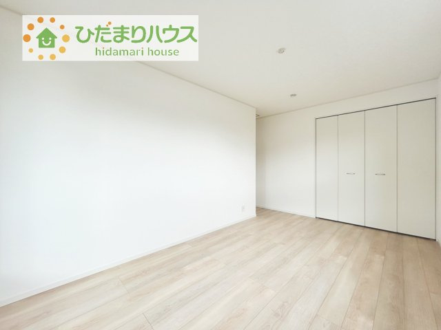 【寝室】 | 結城市結城第42　新築戸建　1号棟 | 大きなベッドを置いても余裕の広さの主寝室♪