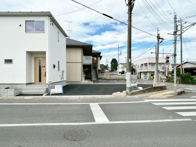 【前面道路含む現地写真】 | 結城市結城第42　新築戸建　1号棟