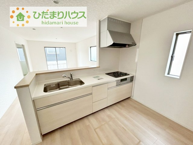 【キッチン】 | 結城市結城第42　新築戸建　1号棟 | 家族と会話しながら料理できるオープンカウンター♪
