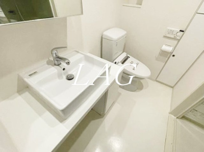 【洗面所】 | イースト秋葉原 | 独立洗面台です。