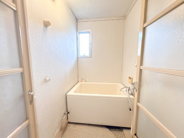 フラワリータウン生駒C棟の浴室