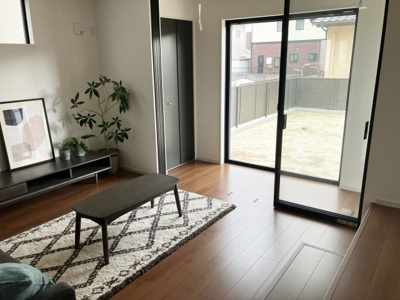 【居間・リビング】 | 東大沼町三丁目新築一戸建