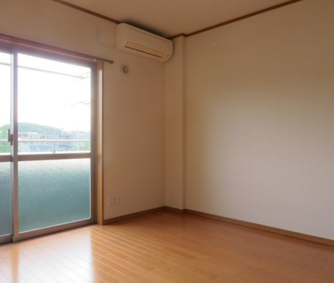 川崎市多摩区中野島２丁目の賃貸マンションの居間・リビング