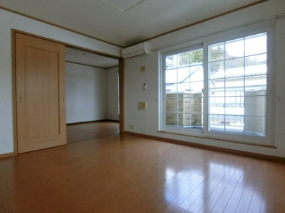 【居間・リビング】 | グランディール | イメージ201号室写真