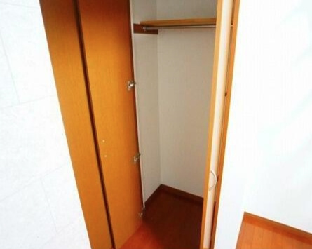 横須賀市三春町６丁目のアパートの収納