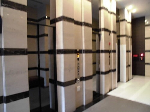 ライオンズタワー神戸元町のその他|エレベータホール
