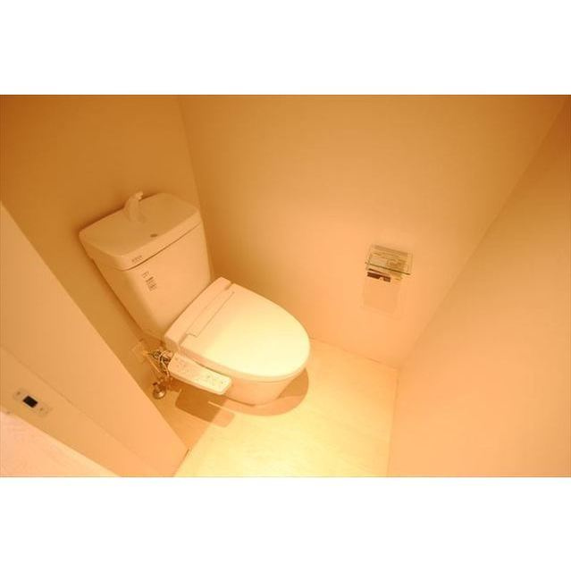 Ulysses芦屋のトイレ|落ち着いた色調のトイレです