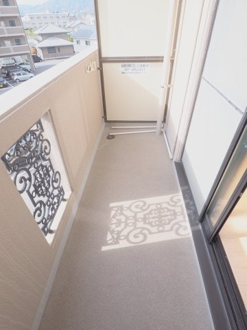 第2植野ビルのバルコニー