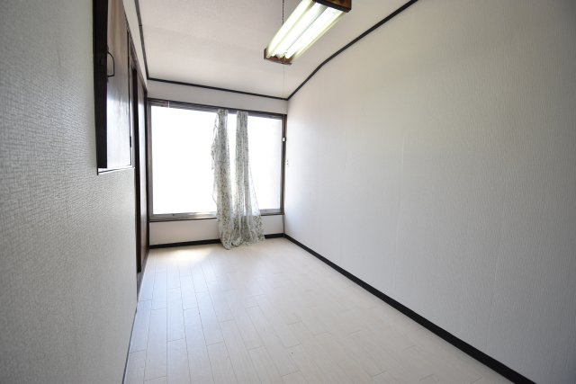 南住吉連騰の洋室