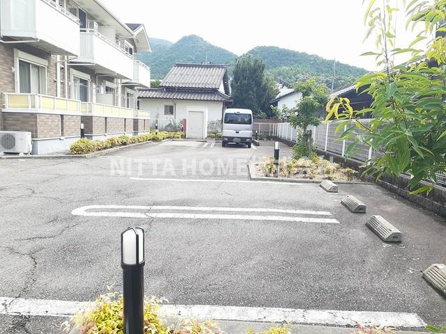 アンジェリートの駐車場|敷地内に駐車場も完備◎