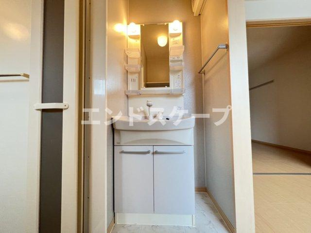 レフィナードの独立洗面台|高崎、前橋のお部屋探しはエンドスケープまで！お客様の理想お聞かせ下さい♪