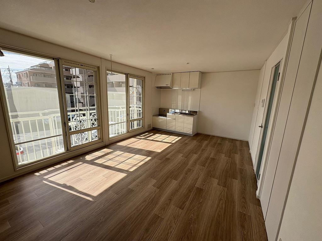 サンライズシティの内装|リビング