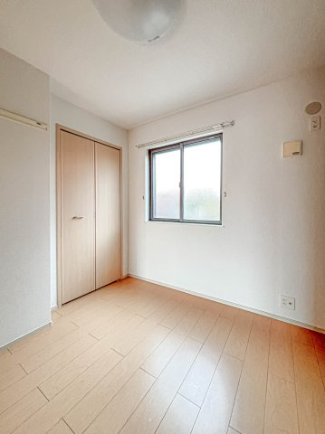 ロイヤルシャトー・Ｋの洋室