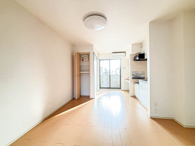 ロイヤルシャトー・Ｋの居間・リビング