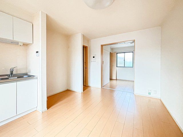 ロイヤルシャトー・Ｋの居間・リビング