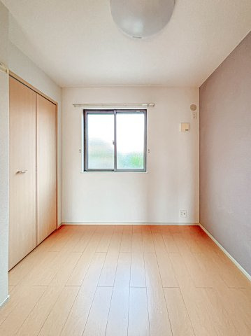 ロイヤルシャトー・Ｋの洋室