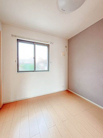 ロイヤルシャトー・Ｋの洋室