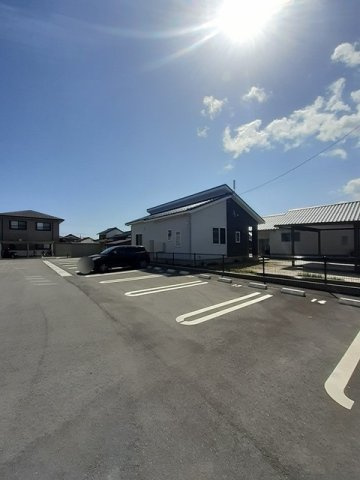 セレストブルーの駐車場