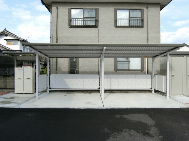 セレストブルーの駐車場