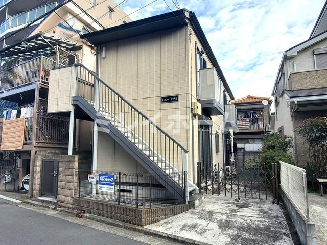 ドエルヤマキのエントランス