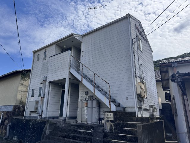 津高台ハイツの外観