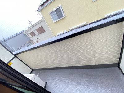 【バルコニー】 | メリー・ヤード泉 | 落ち着いた時間を過ごせるバルコニーです