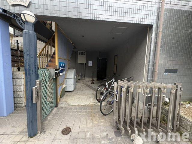 ガルボ茨木の駐車場|カースペースがあります