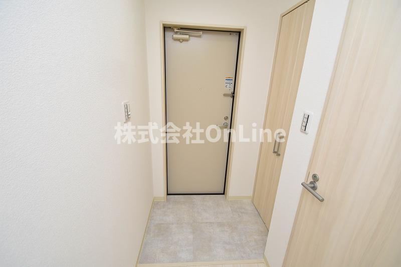 レクエルド柏田本町の玄関