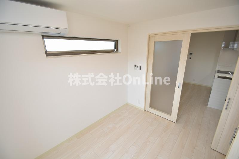 レクエルド柏田本町の洋室